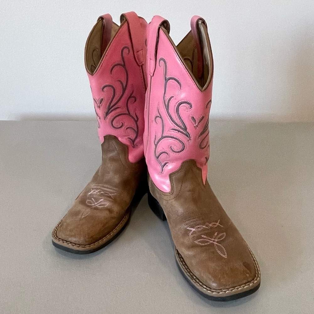 Old West girls western boots leather brown and pink rodeo western cowgirl